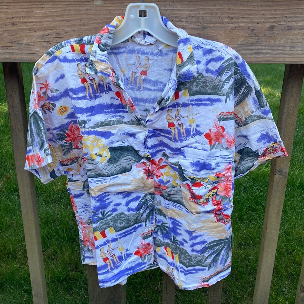 Ann Taylor Water Skier Short Sleeve Blouse